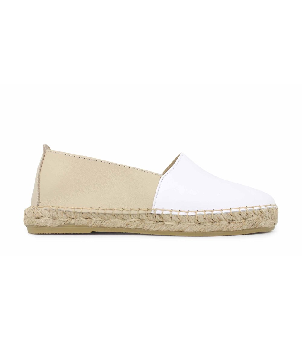 CLOSED-TOE FLAT ESPADRILLE IN MIXED LEATHER