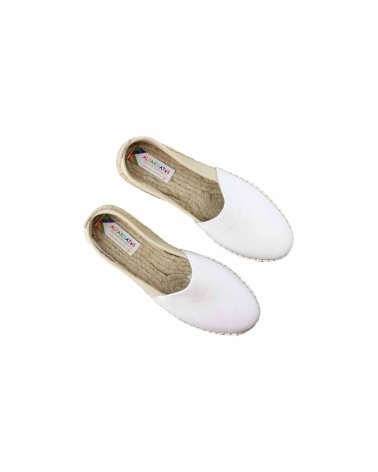 CLOSED-TOE FLAT ESPADRILLE IN MIXED LEATHER