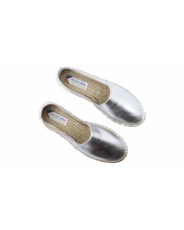 ALPARGATA PLANA CERRADA EN PIEL