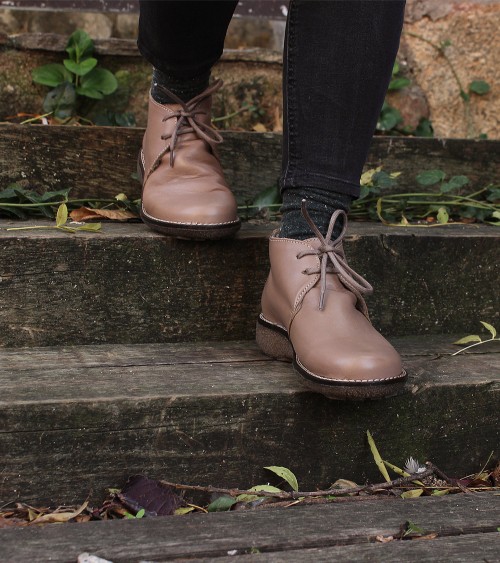 LEATHER BOOT WITH SHEARLING