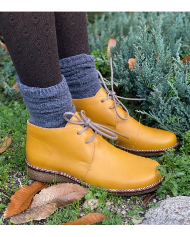 LEATHER BOOT WITH SHEARLING