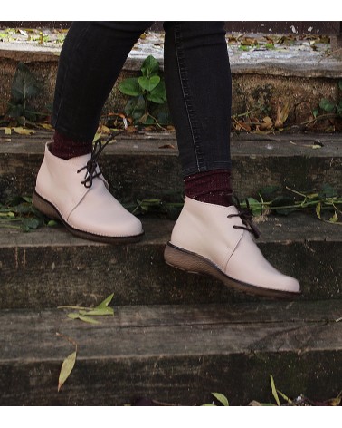 BOTÍN DE PIEL CON BORREGO