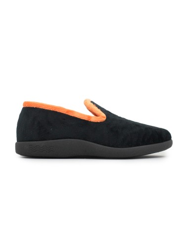 Zapatilla Cerrada Antideslizante con cuña