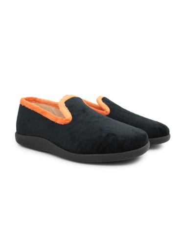 Zapatilla Cerrada Antideslizante con cuña