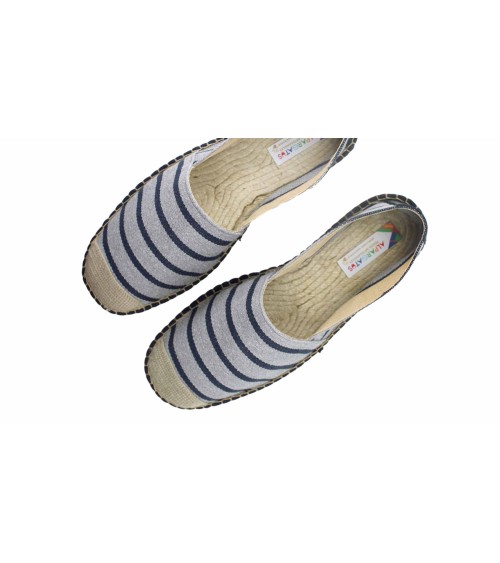 CLOSED ESPADRILLE IN STRIPED CANVAS