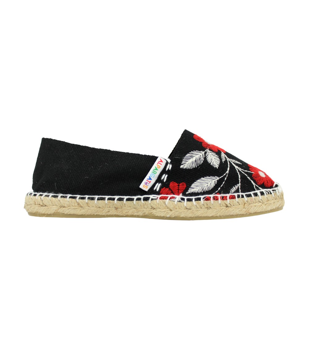 CLASSIC EMBROIDERED ESPADRILLE