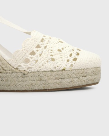 ESPADRILLE AU CROCHET AVEC PLATEFORME ET RUBANS